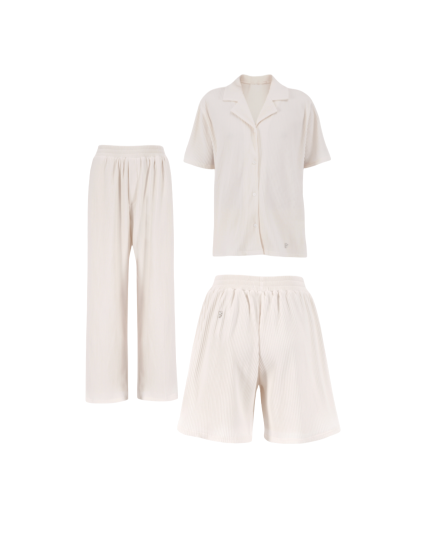 IVORY PLEATED FULL SET .